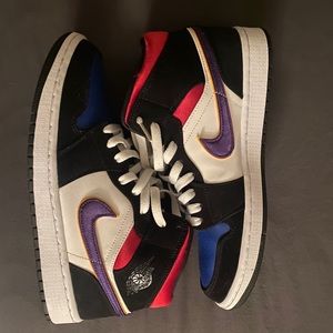 Jordan 1 Mid Lakers Top 3